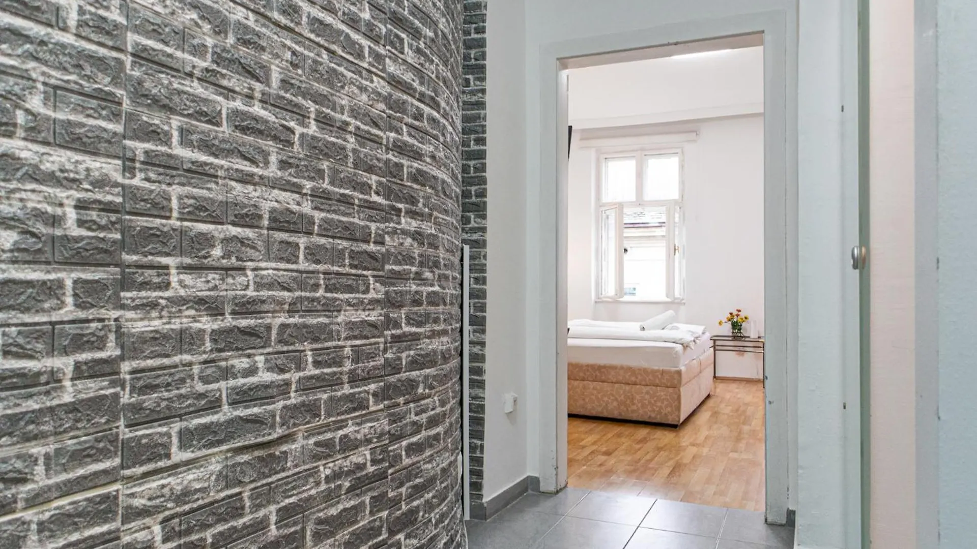 Budget City Stay - Near Wiener Stadthalle Ideal For Longstays Apartment Vienna