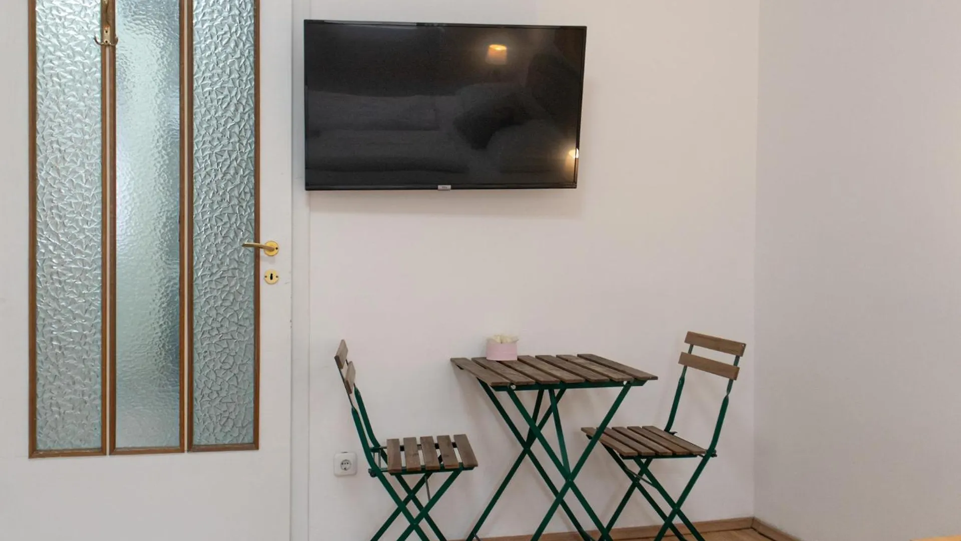 Appartamento Budget City Stay - Near Wiener Stadthalle Ideal For Longstays