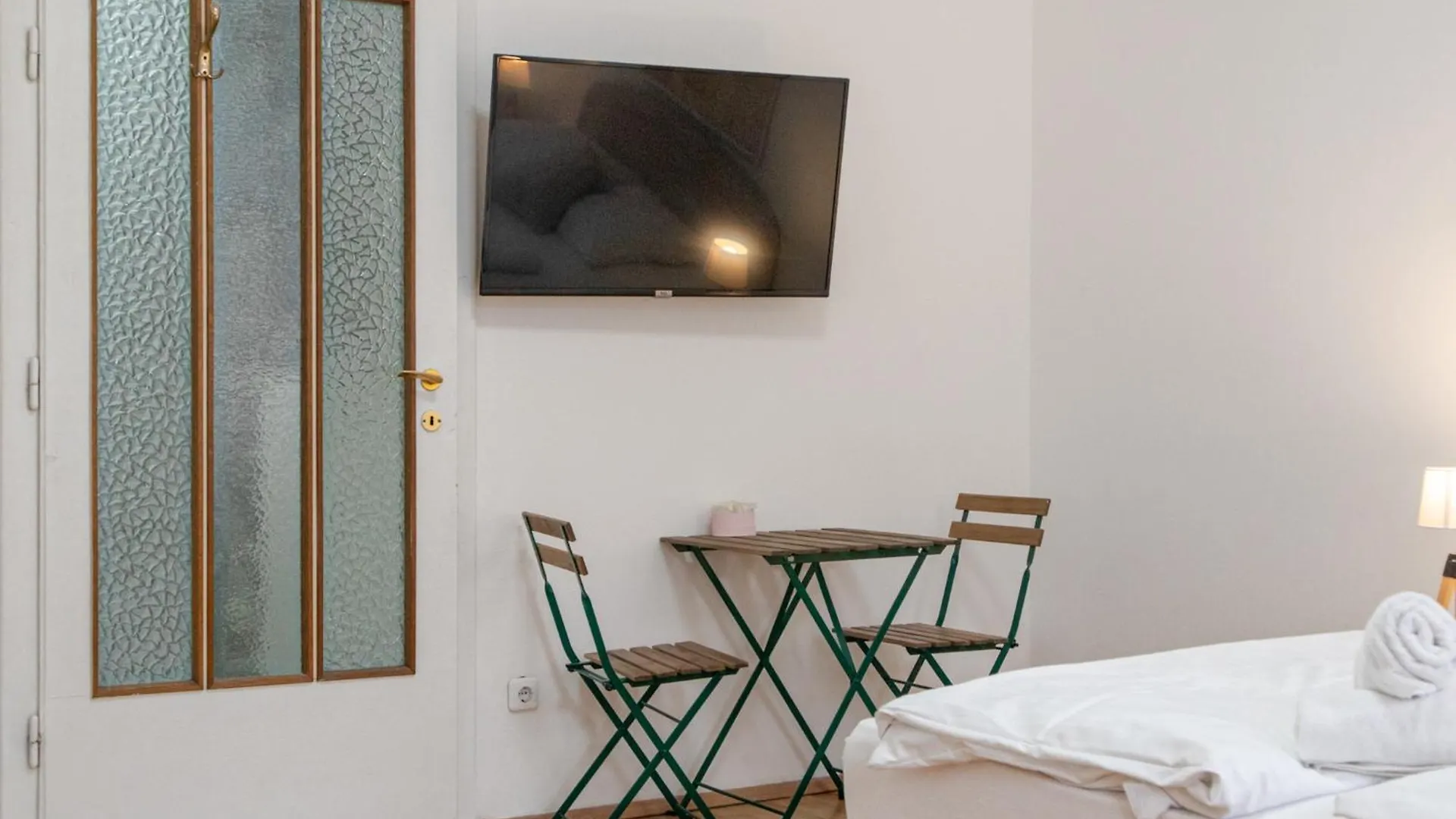 Budget City Stay - Near Wiener Stadthalle Ideal For Longstays Austria